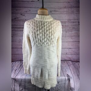 American Eagle Women's  Long Sleeve Cable Knit Sweater Cream  Size M Cowl Neck